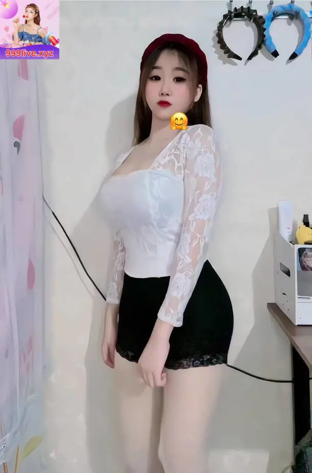 Huệ Nhi Benhivt 99live Show Vòng 1 Căng Tròn Hấp Dẫn Hình 2